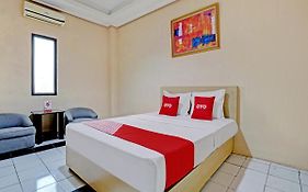 OYO 3953 Hotel Catellya Ii Cipaku